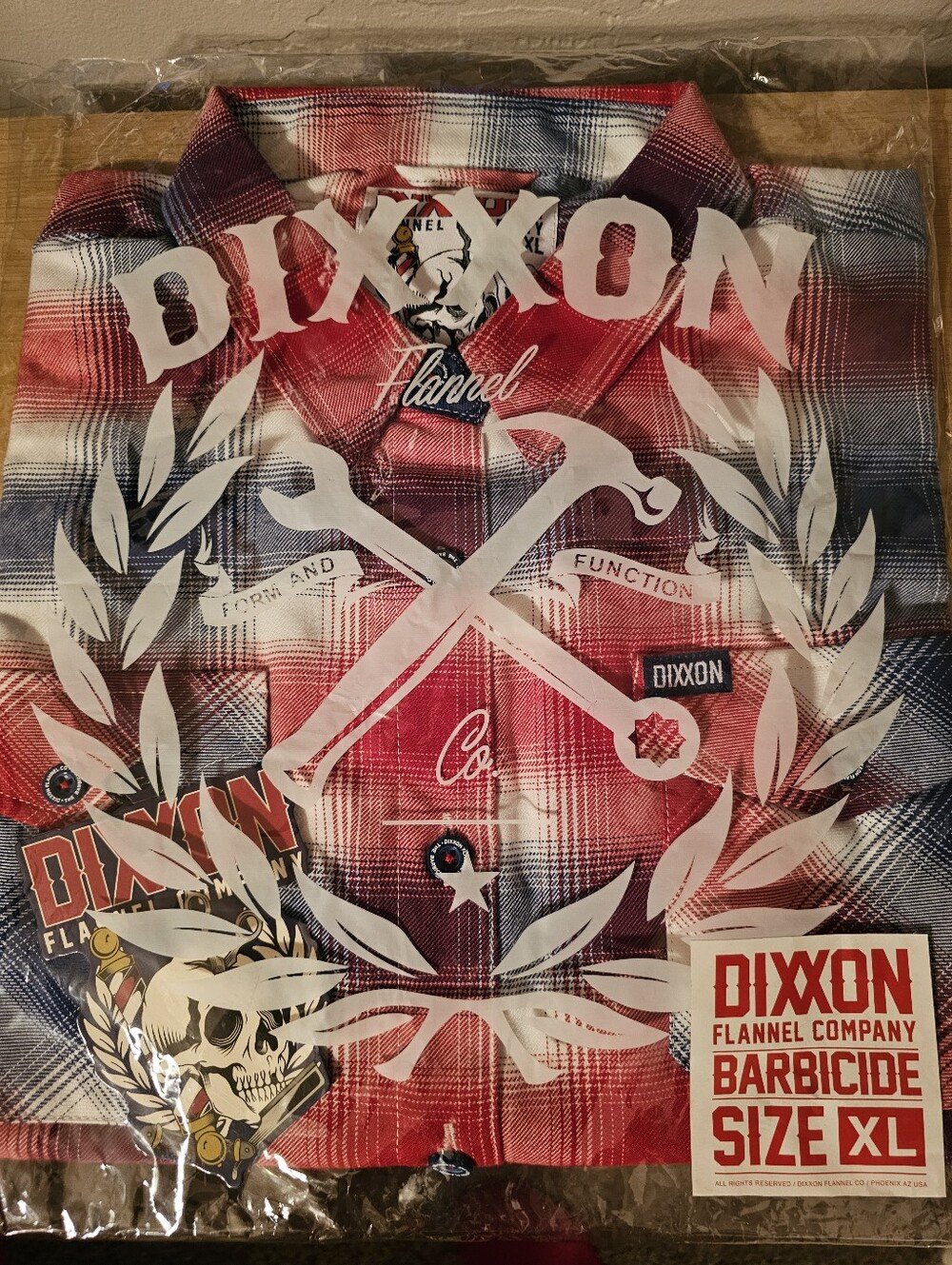 DIXXON - The Barbicide Woman's XL Long Sleeve Flannel